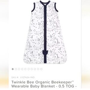 Burts Bees wearable blanket ⭐️